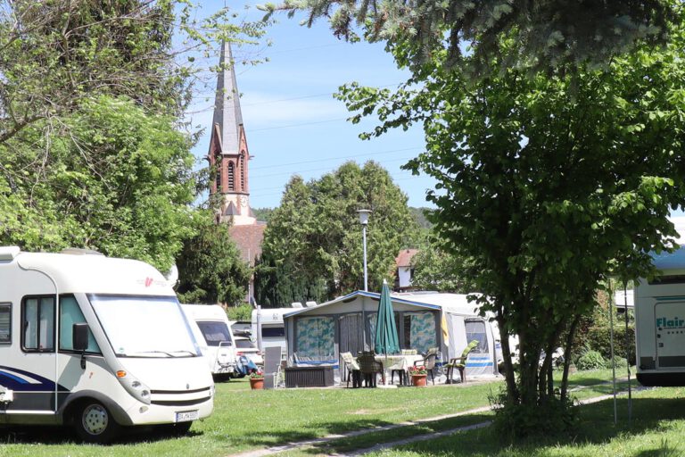 Wunderbar Camping Am Leinritt Bild